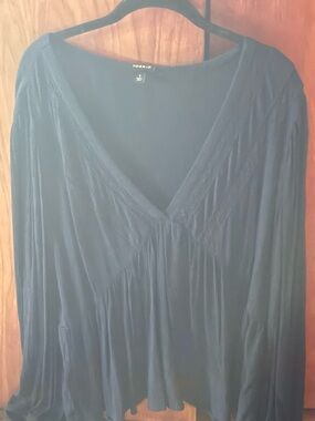 torrid Navy Blue V-Neck Flowing Blouse